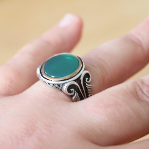 925 Sterling Silver Men's Ring with Green Agate Stone - Picture 2 of 11